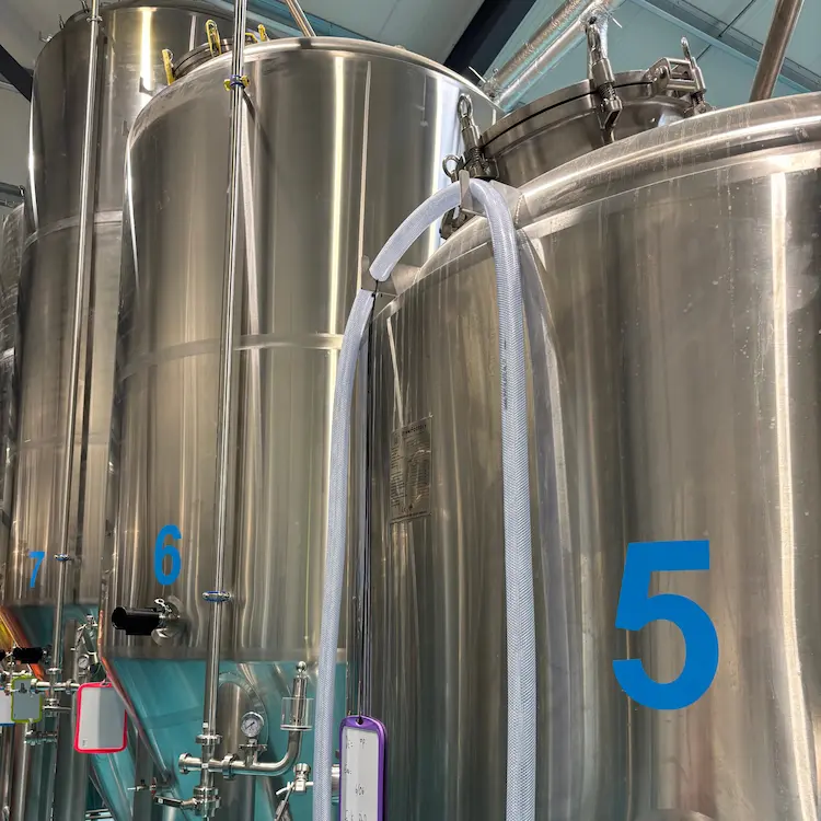 fermenteurs-20-40-et-60HL-brasserie-chillossa-brewfactory